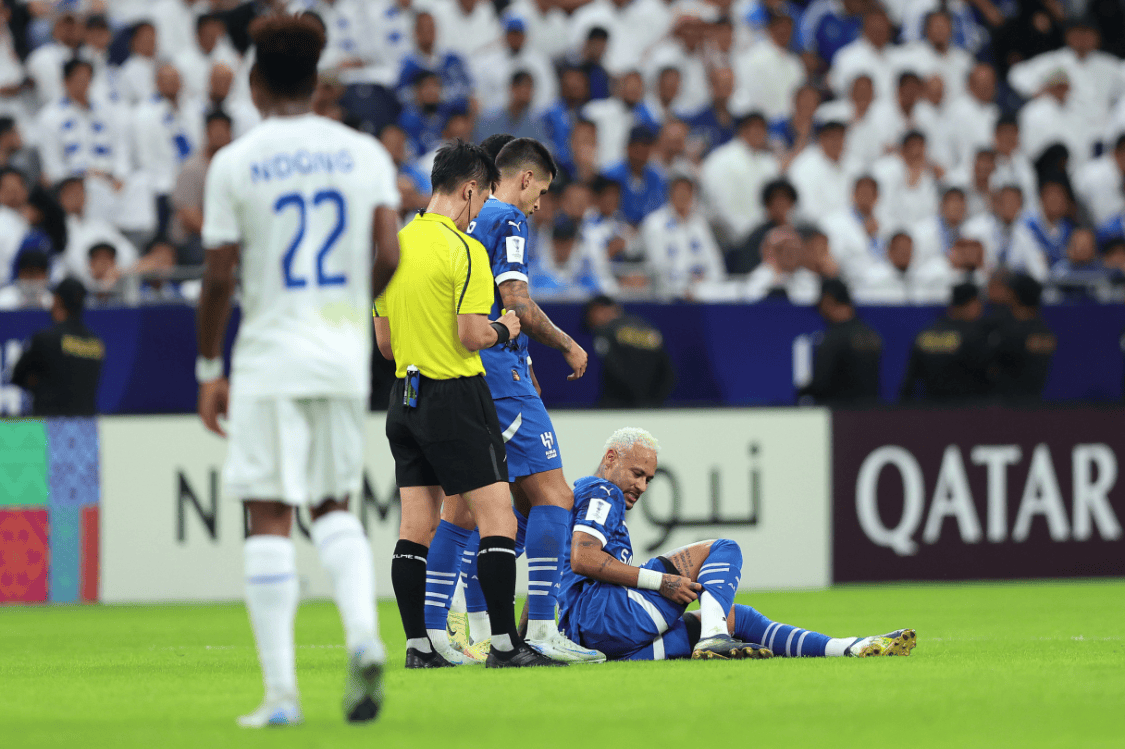 巴西足球明星受伤缺席多场比赛的简单介绍