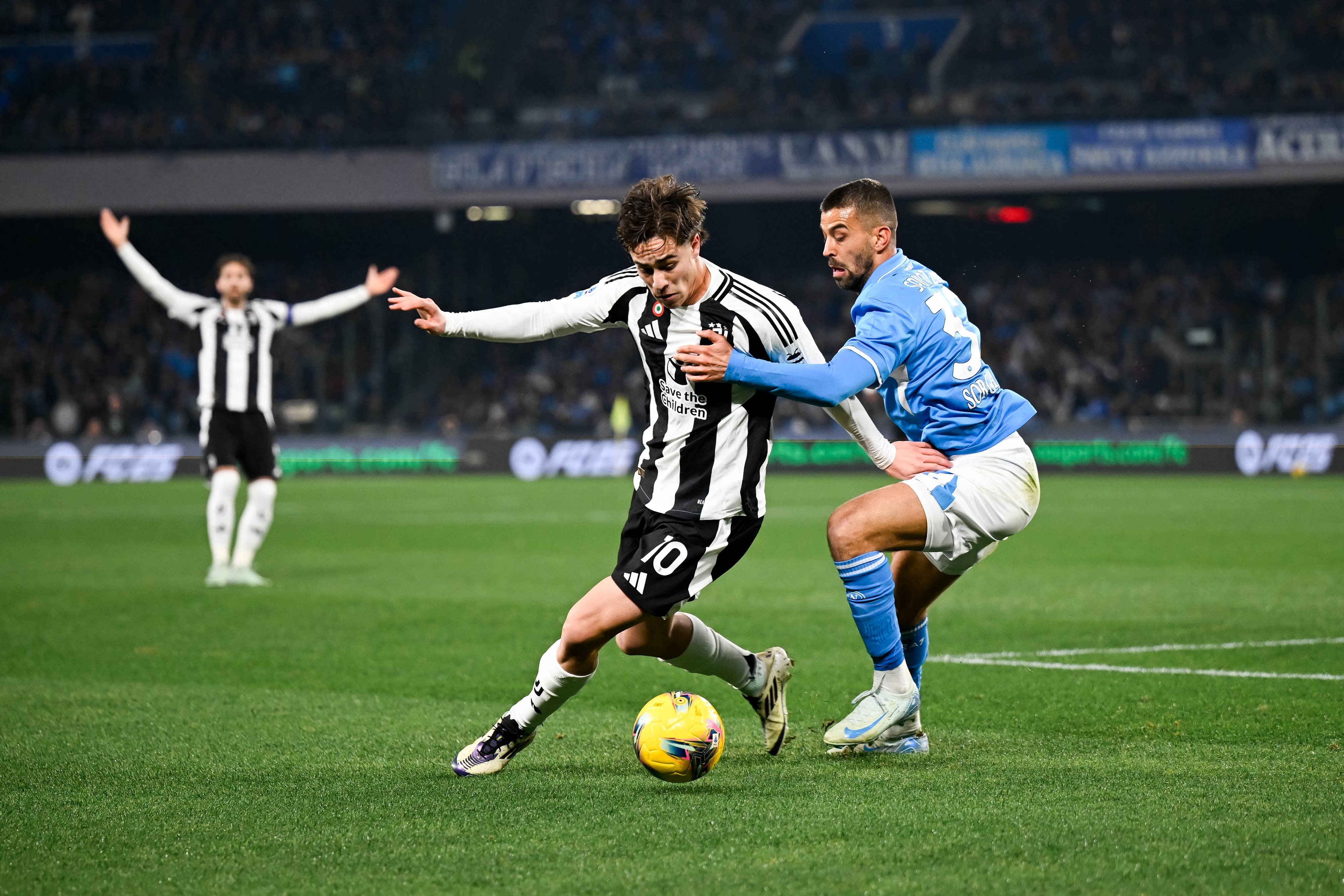 尤文图斯主场轻取对手，领先优势扩大