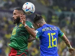 阿尔维斯复出，为里尔稳固后防线的简单介绍