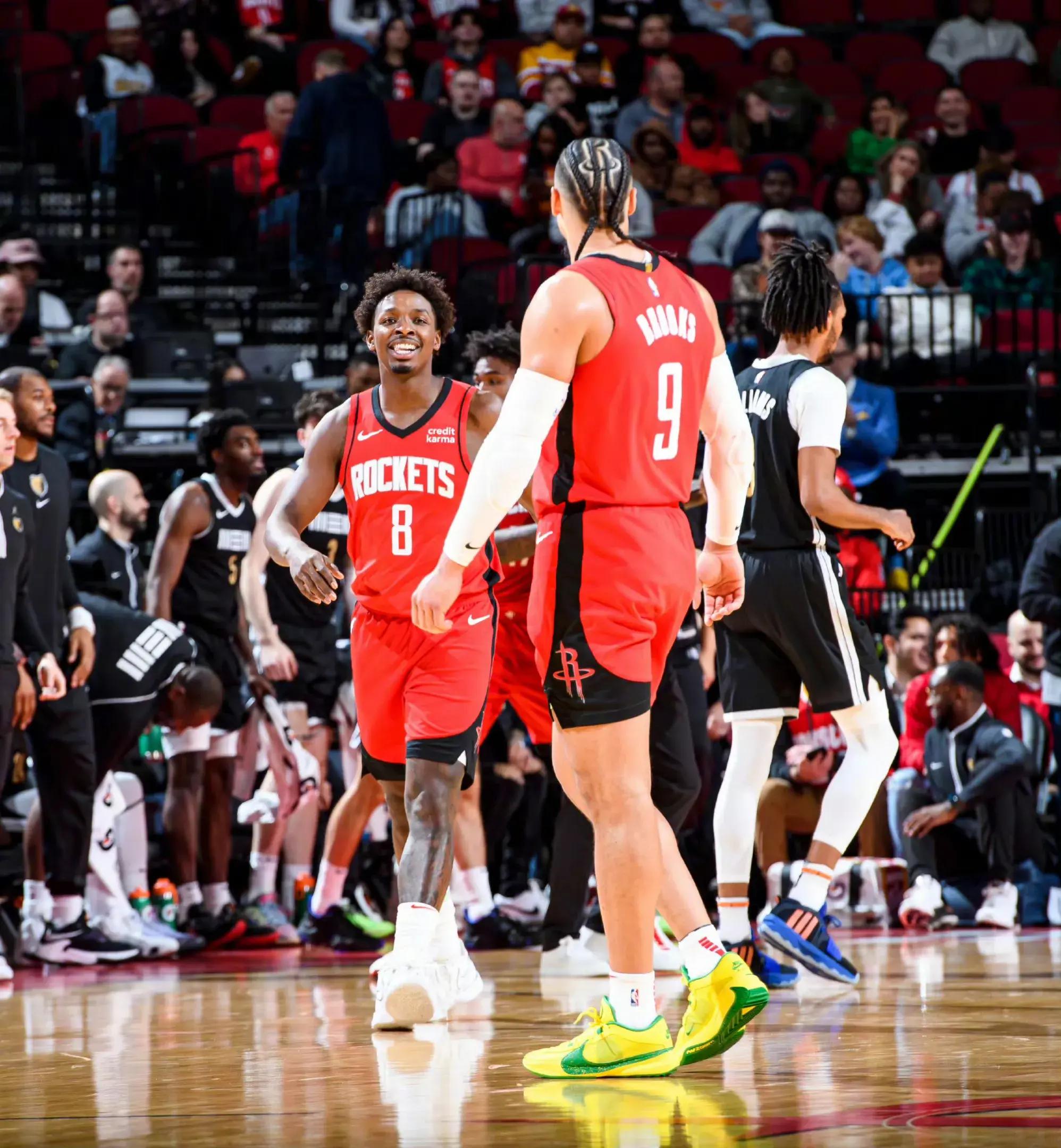 包含深度阵容：球队阵容深度对比赛的影响的词条