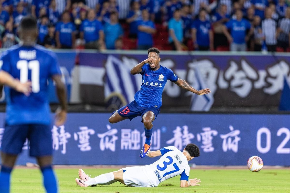 战术奏效！泰山双翼齐飞压制申花整场无力还手！的简单介绍